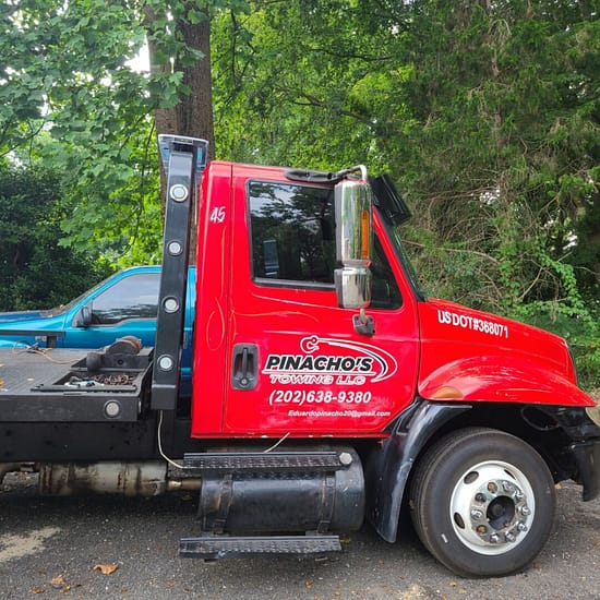 Pinachos Towing LLC